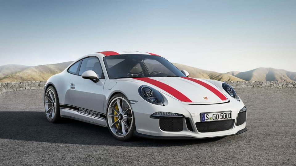 Porsche 911 R s manuálem a zadním pohonem.